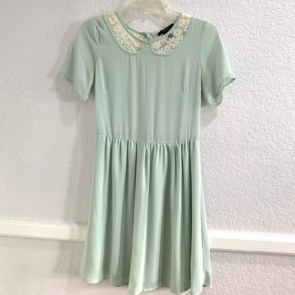 Light blue laced Peter Pan collar flowy dress